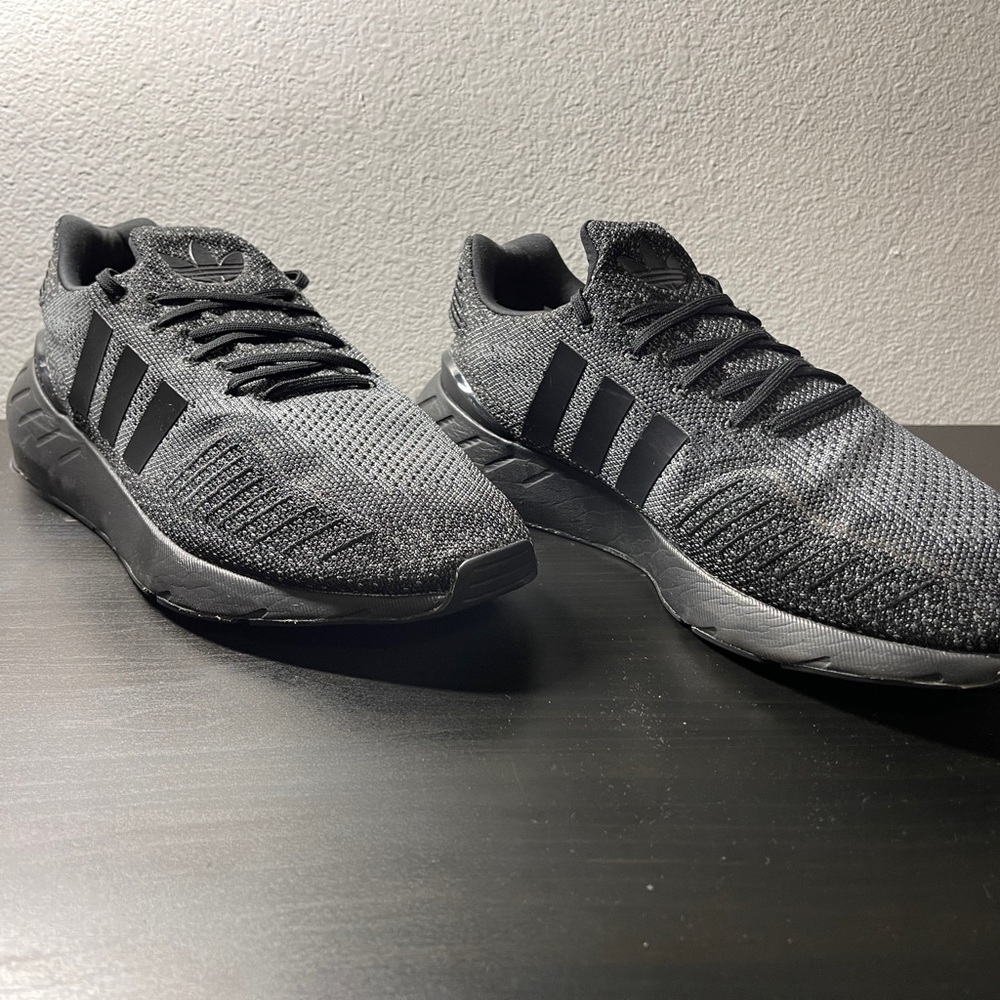 Men’s Adidas Original Swift Run 22